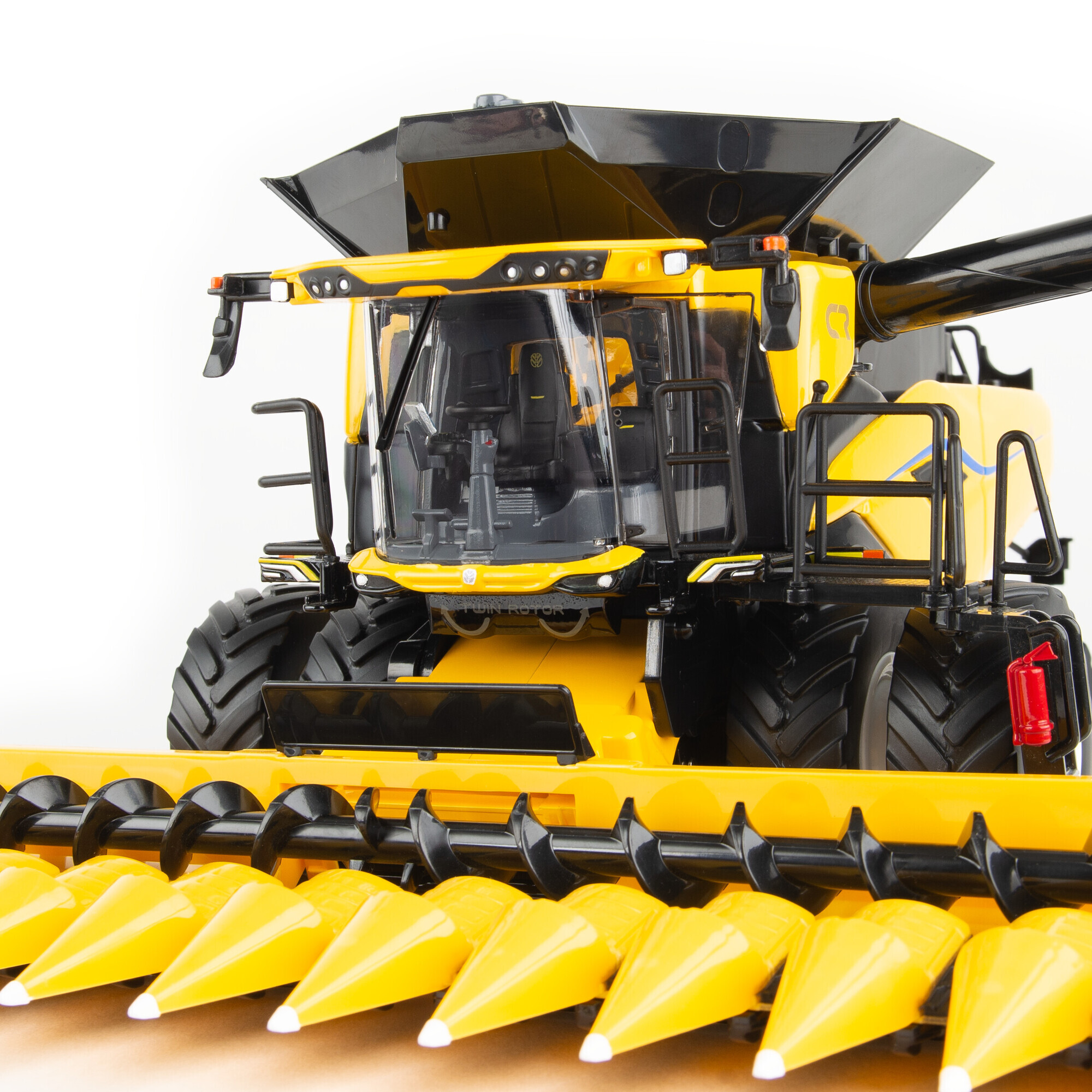 1:32 New Holland Class 11 Combine Wheeled Duals - Prestige Edition (Front Close-up)